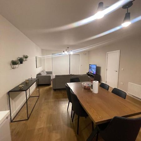 Private Room In A New Shared Apartment Maynooth Extérieur photo